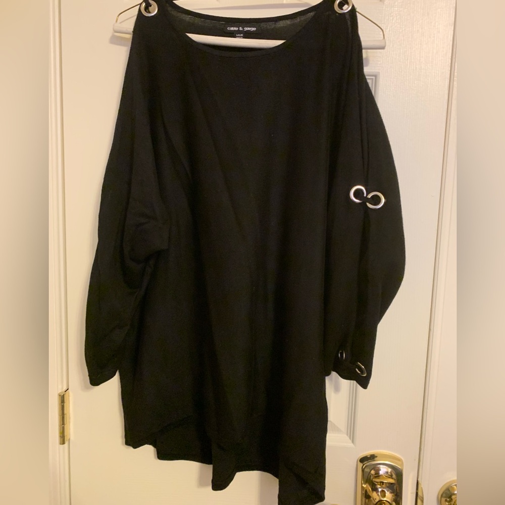 NWOT Black blouse